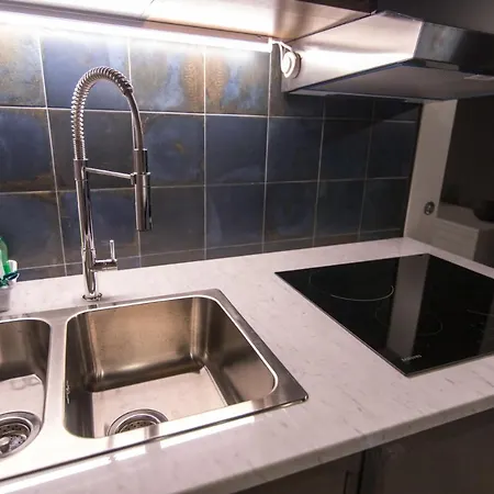 Il Sacrato Di Casa Loreto